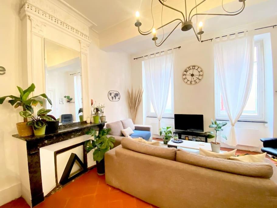 Le Jardin Secret De Nady Apartment Carcassonne Exterior foto